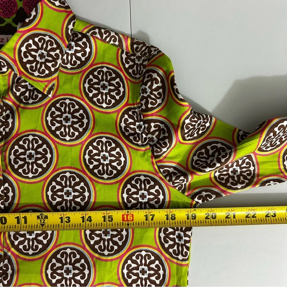 Tizzie Button Up All Over Medallion Print Shirt Womens Size S - Picture 6 of 9